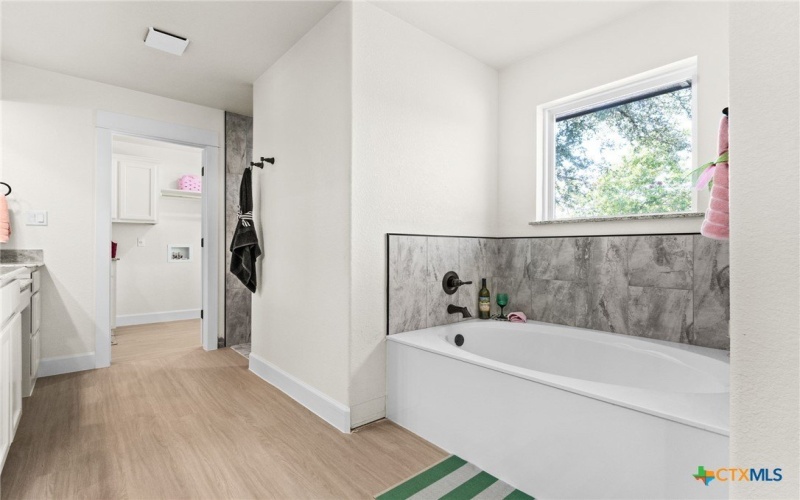 3025 Millhouse Road, Copperas Cove, TX 76522, 4 Habitaciones Habitaciones , ,3 BañosBaños,Residential,En Venta,3025 Millhouse Road,0,571939