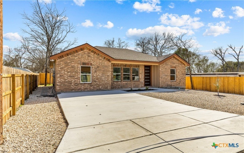 209 Troell Street, Seguin, TX 78155, 3 Bedrooms Bedrooms, ,2 BathroomsBathrooms,Residential,For Sale,209 Troell Street,572016