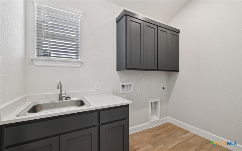 321 Sweeping Sage Lane, San Marcos, TX 78666, 2 Habitaciones Habitaciones , ,2 BañosBaños,Residential,En Venta,321 Sweeping Sage Lane,0,572709