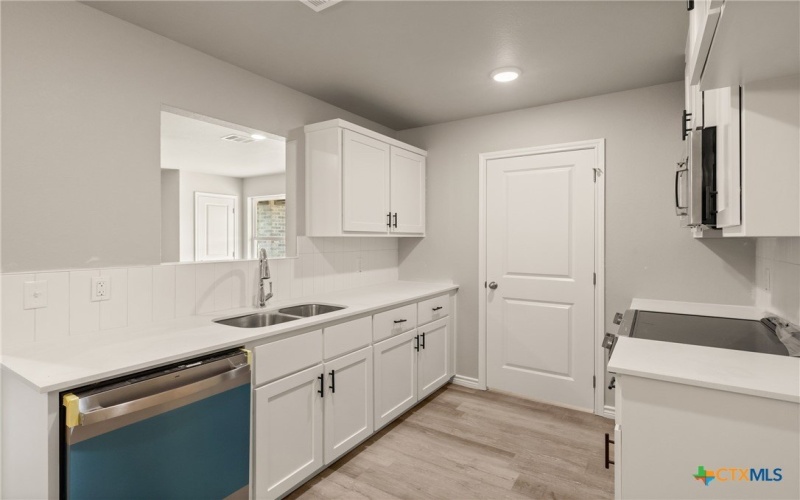 216 Melissa Street, Eddy, TX 76524, ,Residential,For Sale,216 Melissa Street,0,567045
