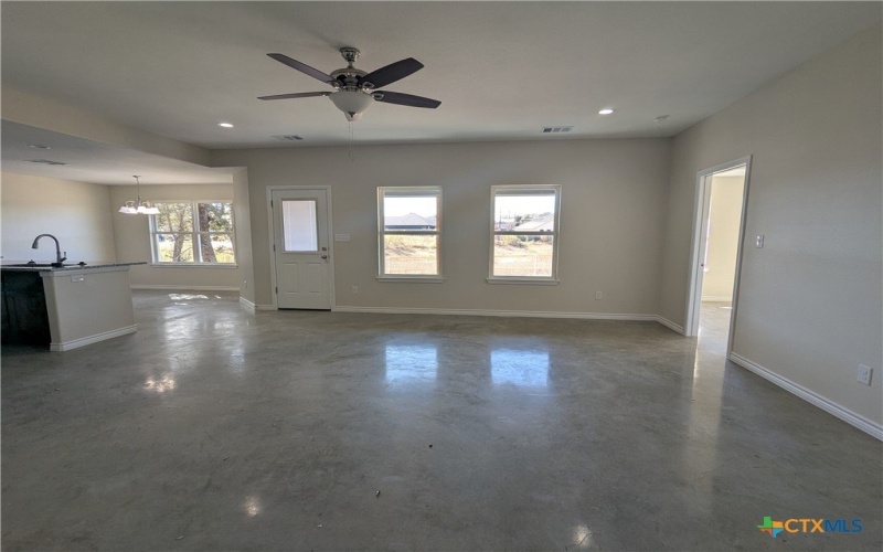 1023 Fieldstone Drive, Lampasas, TX 76550, 3 Habitaciones Habitaciones , ,2 BañosBaños,Residential,En Venta,1023 Fieldstone Drive,0,567199