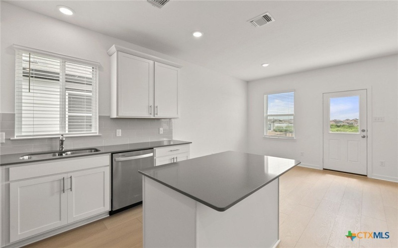 1213 Crimson Sky Court, Belton, TX 76513, 3 Habitaciones Habitaciones , ,2 BañosBaños,Residential,En Venta,1213 Crimson Sky Court,0,567541