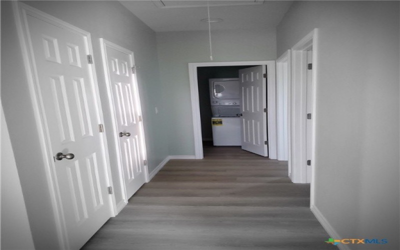 1211 W HOUSON Avenue, Seadrift, TX 77983, 2 Habitaciones Habitaciones , ,2 BañosBaños,Residential,En Venta,1211 W HOUSON Avenue,573161