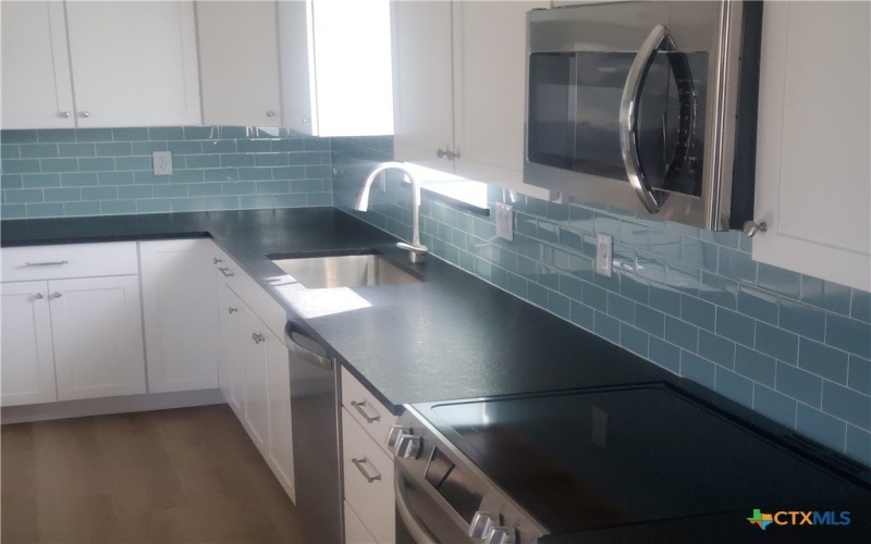 1211 W HOUSON Avenue, Seadrift, TX 77983, 2 Habitaciones Habitaciones , ,2 BañosBaños,Residential,En Venta,1211 W HOUSON Avenue,573161