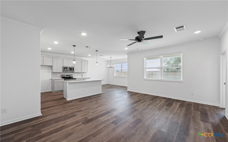 8023 Pineridge Way, Temple, TX 76502, 3 Bedrooms Bedrooms, ,2 BathroomsBathrooms,Residential,For Sale,8023 Pineridge Way,567820