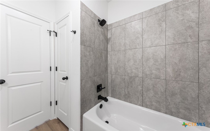 8019 Pineridge Way, Temple, TX 76502, 4 Bedrooms Bedrooms, ,2 BathroomsBathrooms,Residential,For Sale,8019 Pineridge Way,567918