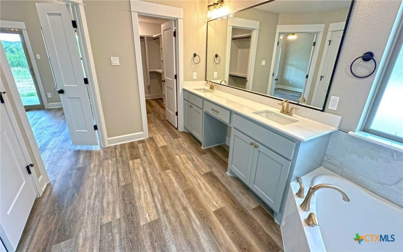 3154 Fish Pond Drive, Copperas Cove, TX 76522, 4 Habitaciones Habitaciones , ,3 BañosBaños,Residential,En Venta,3154 Fish Pond Drive,567927