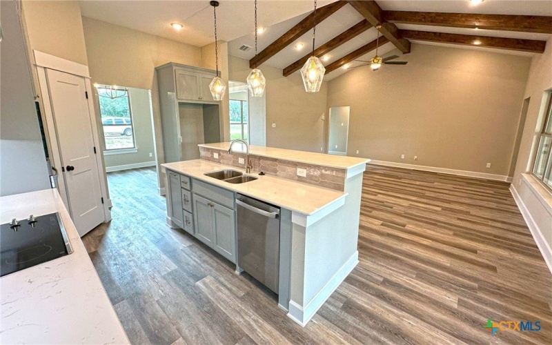 3154 Fish Pond Drive, Copperas Cove, TX 76522, 4 Habitaciones Habitaciones , ,3 BañosBaños,Residential,En Venta,3154 Fish Pond Drive,567927