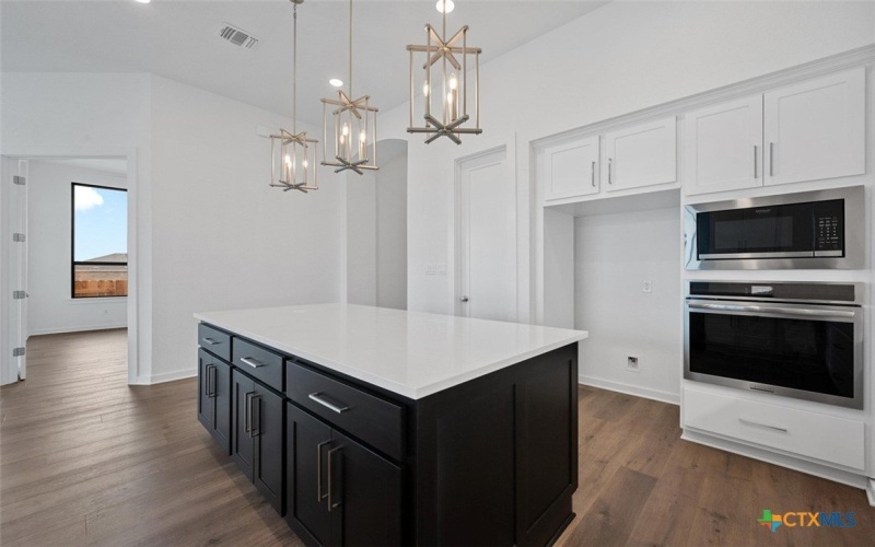 323 Tumbling Creek Run, Kyle, TX 78640, 4 Bedrooms Bedrooms, ,3 BathroomsBathrooms,Residential,For Sale,323 Tumbling Creek Run,568037