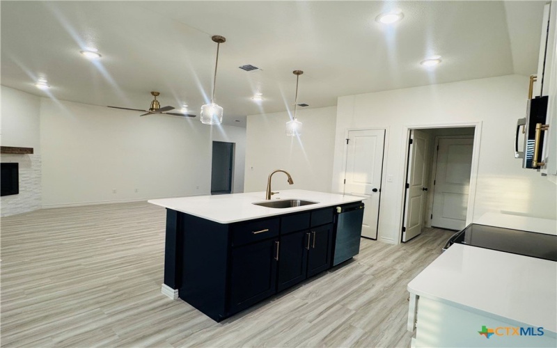 5201 White Rose Drive, Killeen, TX 76542, 3 Bedrooms Bedrooms, ,2 BathroomsBathrooms,Residential,For Sale,5201 White Rose Drive,573688