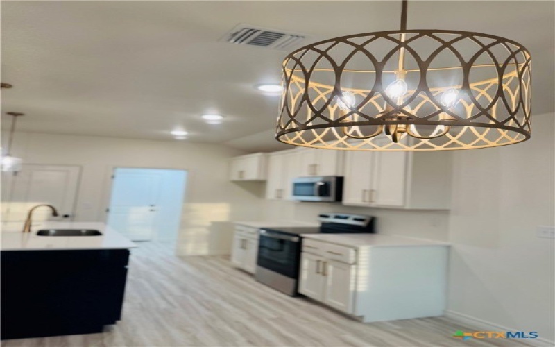 5201 White Rose Drive, Killeen, TX 76542, 3 Bedrooms Bedrooms, ,2 BathroomsBathrooms,Residential,For Sale,5201 White Rose Drive,573688