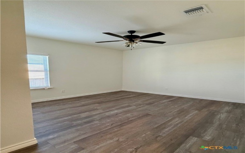 5111 White Rose Drive, Killeen, TX 76542, 3 Bedrooms Bedrooms, ,2 BathroomsBathrooms,Residential,For Sale,5111 White Rose Drive,0,573690