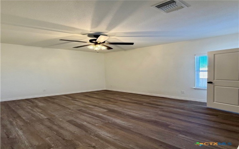 5111 White Rose Drive, Killeen, TX 76542, 3 Bedrooms Bedrooms, ,2 BathroomsBathrooms,Residential,For Sale,5111 White Rose Drive,0,573690