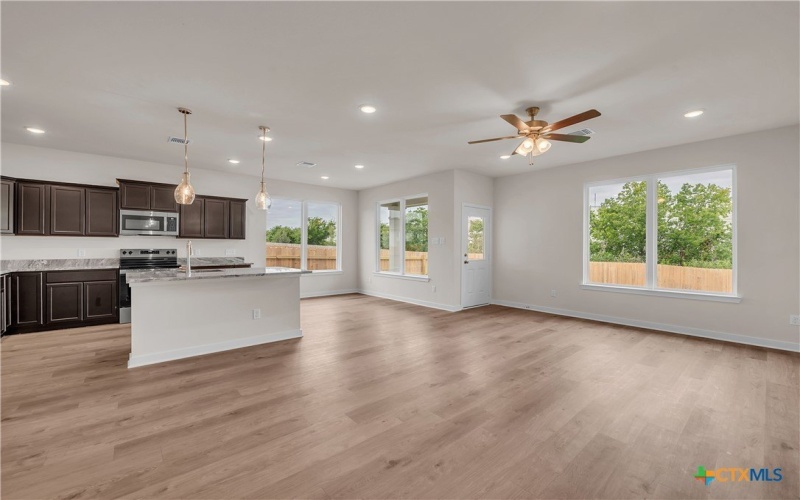 126 University Avenue, Troy, TX 76579, 4 Habitaciones Habitaciones , ,2 BañosBaños,Residential,En Venta,126 University Avenue,0,576927