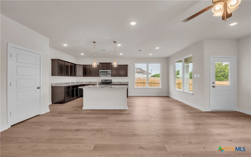 126 University Avenue, Troy, TX 76579, 4 Habitaciones Habitaciones , ,2 BañosBaños,Residential,En Venta,126 University Avenue,0,576927