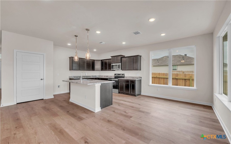 126 University Avenue, Troy, TX 76579, 4 Habitaciones Habitaciones , ,2 BañosBaños,Residential,En Venta,126 University Avenue,0,576927