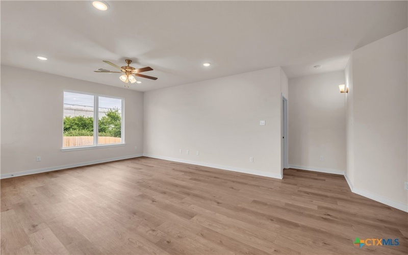 126 University Avenue, Troy, TX 76579, 4 Habitaciones Habitaciones , ,2 BañosBaños,Residential,En Venta,126 University Avenue,0,576927