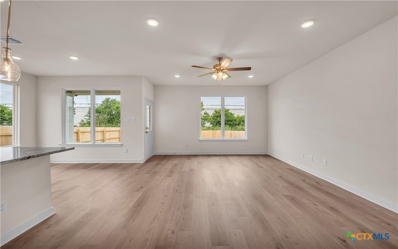 126 University Avenue, Troy, TX 76579, 4 Habitaciones Habitaciones , ,2 BañosBaños,Residential,En Venta,126 University Avenue,0,576927