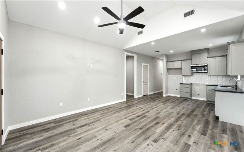 1420 Harwood Street, Gonzales, TX 78629, 3 Bedrooms Bedrooms, ,2 BathroomsBathrooms,Residential,For Sale,1420 Harwood Street,576952