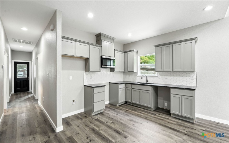 1420 Harwood Street, Gonzales, TX 78629, 3 Bedrooms Bedrooms, ,2 BathroomsBathrooms,Residential,For Sale,1420 Harwood Street,576952