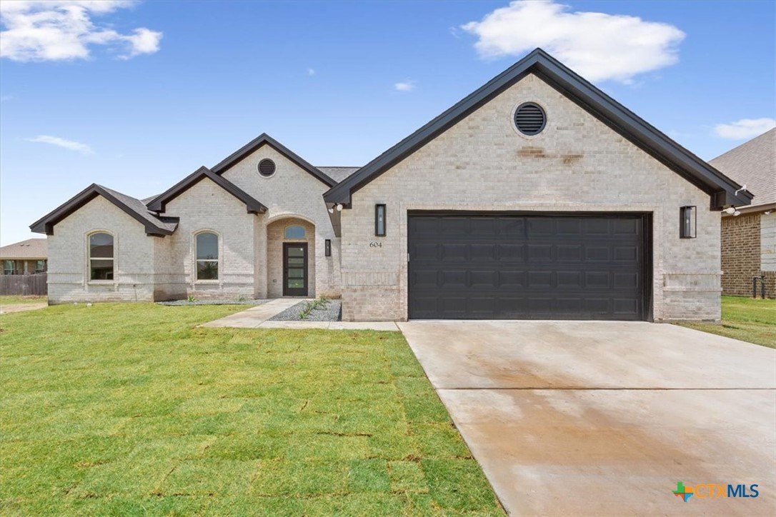604 Magnolia Drive, Troy, TX 76579, 4 Habitaciones Habitaciones , ,2 BañosBaños,Residential,En Venta,604 Magnolia Drive,577301