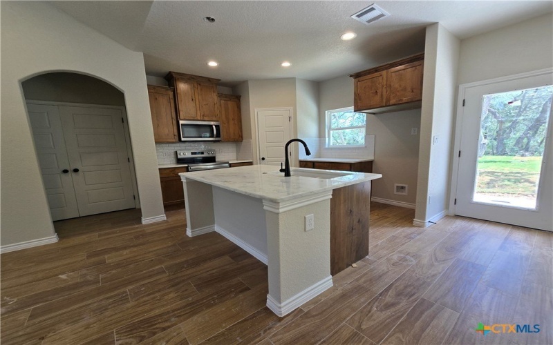 894 Luehlfing Drive, Canyon Lake, TX 78133, 3 Bedrooms Bedrooms, ,2 BathroomsBathrooms,Residential,For Sale,894 Luehlfing Drive,577362
