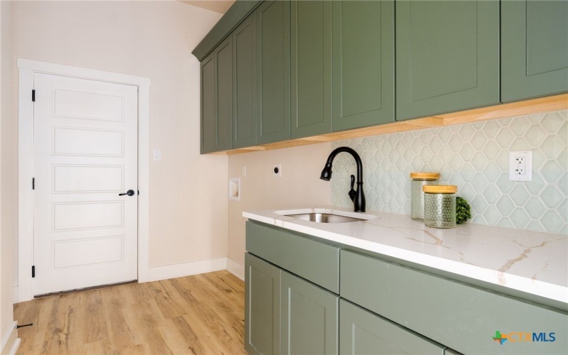 104 Cedar Bluff Court, Harker Heights, TX 76548, 4 Bedrooms Bedrooms, ,3 BathroomsBathrooms,Residential,For Sale,104 Cedar Bluff Court,0,574537