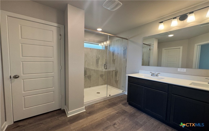 210 University Avenue, Troy, TX 76579, 3 Habitaciones Habitaciones , ,2 BañosBaños,Residential,En Venta,210 University Avenue,0,574563