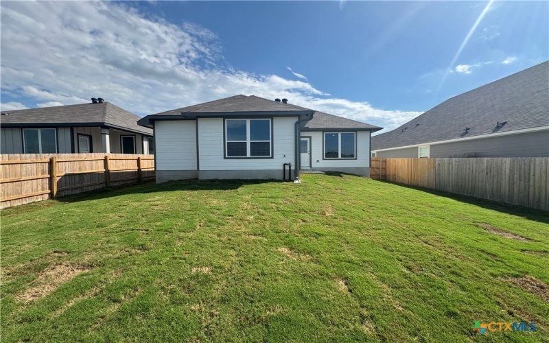 210 University Avenue, Troy, TX 76579, 3 Habitaciones Habitaciones , ,2 BañosBaños,Residential,En Venta,210 University Avenue,0,574563