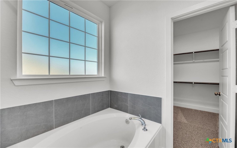 1912 Ember Drive, Temple, TX 76502, 4 Bedrooms Bedrooms, ,2 BathroomsBathrooms,Residential,For Sale,1912 Ember Drive,0,574569