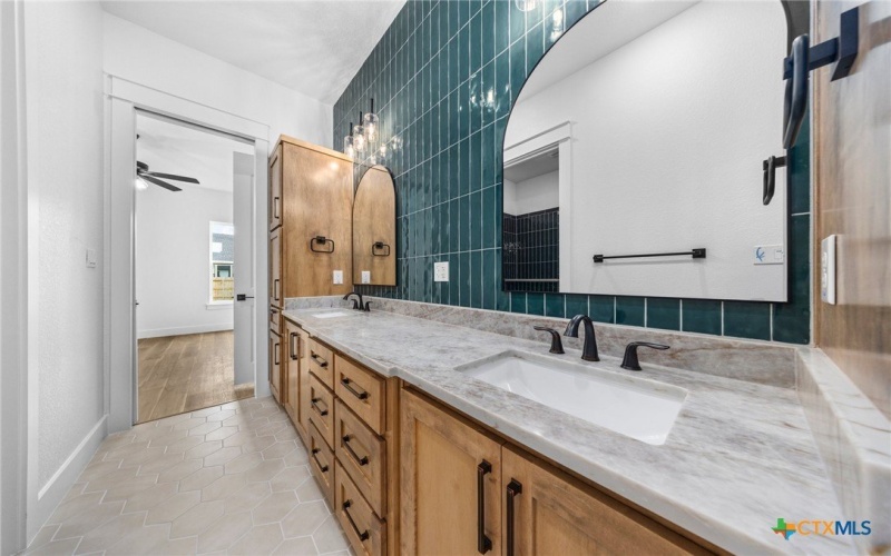6751 King Mill Drive, Salado, TX 76571, 4 Bedrooms Bedrooms, ,3 BathroomsBathrooms,Residential,For Sale,6751 King Mill Drive,574779
