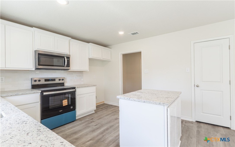 224 W Beeline Lane, Harker Heights, TX 76548, 3 Bedrooms Bedrooms, ,2 BathroomsBathrooms,Residential,For Sale,224 W Beeline Lane,0,574847