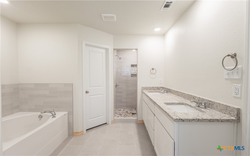 224 W Beeline Lane, Harker Heights, TX 76548, 3 Bedrooms Bedrooms, ,2 BathroomsBathrooms,Residential,For Sale,224 W Beeline Lane,0,574847