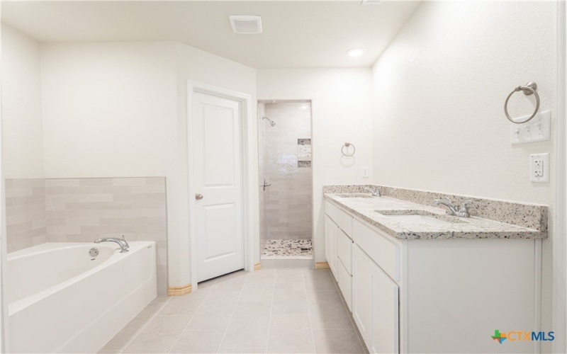 224 W Beeline Lane, Harker Heights, TX 76548, 3 Bedrooms Bedrooms, ,2 BathroomsBathrooms,Residential,For Sale,224 W Beeline Lane,0,574847