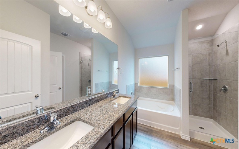 1706 Paint Horse Trail, Harker Heights, TX 76548, 3 Bedrooms Bedrooms, ,2 BathroomsBathrooms,Residential,For Sale,1706 Paint Horse Trail,0,575273