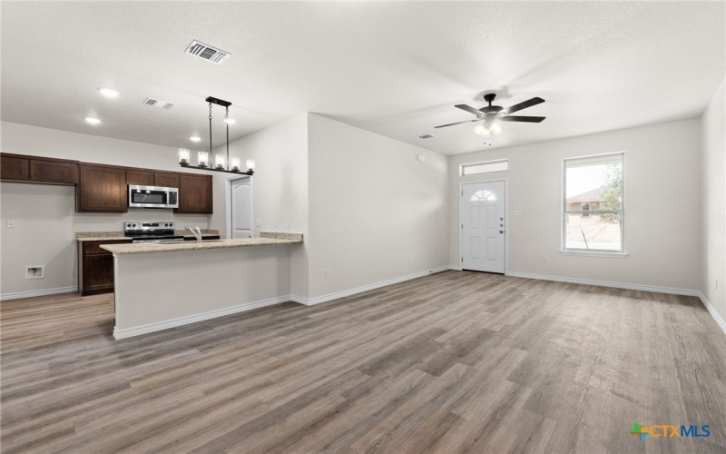 121 Leon Lane, Copperas Cove, TX 76522, 6 Bedrooms Bedrooms, ,Residential,For Sale,121 Leon Lane,0,575468