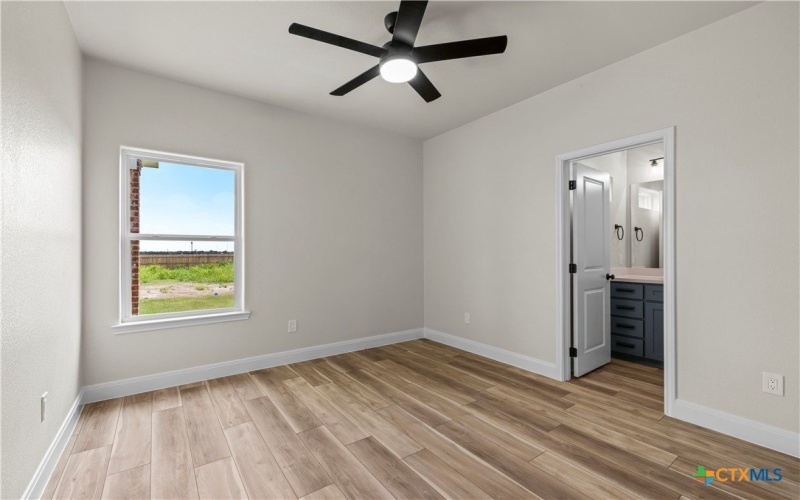 1811 Ember Drive, Temple, TX 76502, 4 Bedrooms Bedrooms, ,3 BathroomsBathrooms,Residential,For Sale,1811 Ember Drive,575549