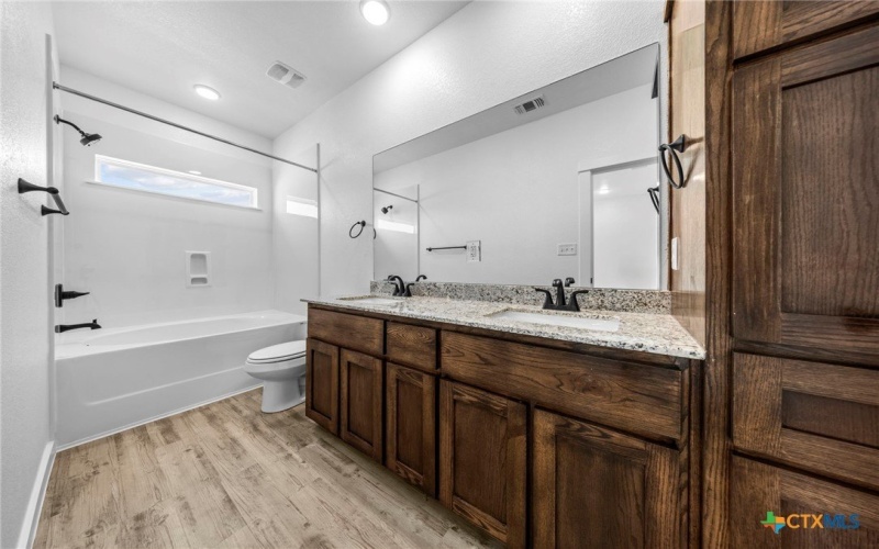 3606 Canvasback Road, Killeen, TX 76542, 6 Habitaciones Habitaciones , ,Residential,En Venta,3606 Canvasback Road,0,575960
