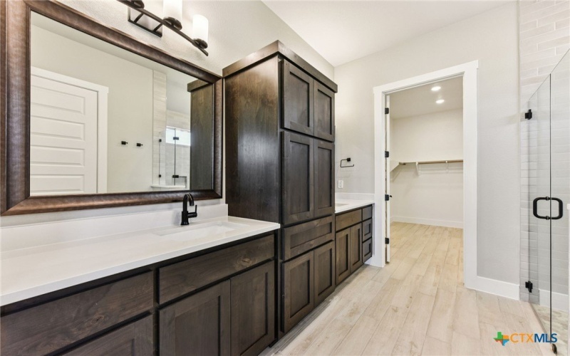 308 Olive Blossom Trail, San Marcos, TX 78666, 2 Habitaciones Habitaciones , ,2 BañosBaños,Residential,En Venta,308 Olive Blossom Trail,0,576067