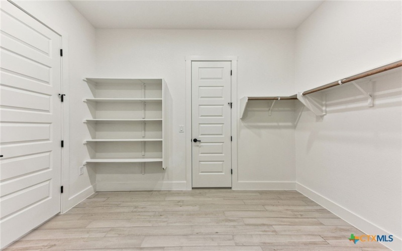 308 Olive Blossom Trail, San Marcos, TX 78666, 2 Habitaciones Habitaciones , ,2 BañosBaños,Residential,En Venta,308 Olive Blossom Trail,0,576067