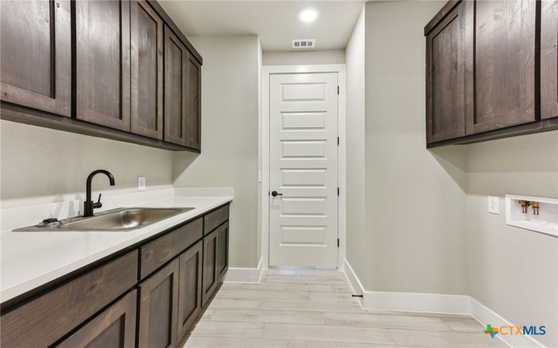 308 Olive Blossom Trail, San Marcos, TX 78666, 2 Habitaciones Habitaciones , ,2 BañosBaños,Residential,En Venta,308 Olive Blossom Trail,0,576067