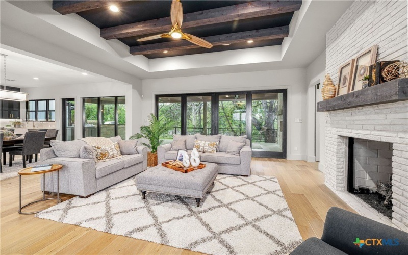 232 Riverfront Drive, New Braunfels, TX 78132, 4 Habitaciones Habitaciones , ,5 BañosBaños,Residential,En Venta,232 Riverfront Drive,576095