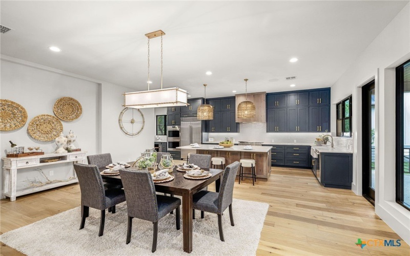 232 Riverfront Drive, New Braunfels, TX 78132, 4 Habitaciones Habitaciones , ,5 BañosBaños,Residential,En Venta,232 Riverfront Drive,576095