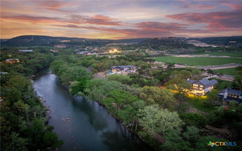 232 Riverfront Drive, New Braunfels, TX 78132, 4 Habitaciones Habitaciones , ,5 BañosBaños,Residential,En Venta,232 Riverfront Drive,576095
