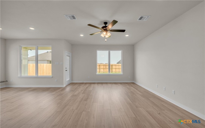 518 Pipe Creek Drive, Temple, TX 76502, 4 Bedrooms Bedrooms, ,2 BathroomsBathrooms,Residential,For Sale,518 Pipe Creek Drive,0,576700