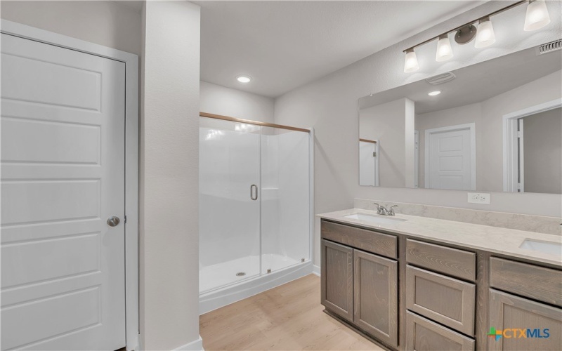 209 State Loop, Troy, TX 76579, 3 Habitaciones Habitaciones , ,2 BañosBaños,Residential,En Venta,209 State Loop,0,576701