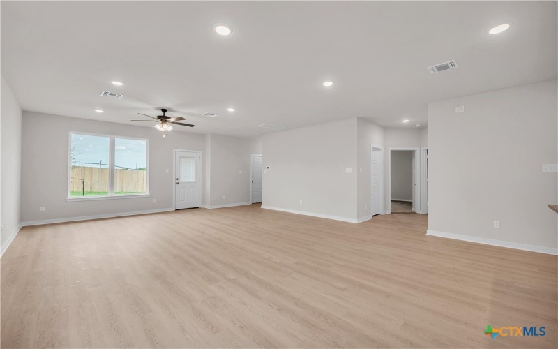 209 State Loop, Troy, TX 76579, 3 Habitaciones Habitaciones , ,2 BañosBaños,Residential,En Venta,209 State Loop,0,576701