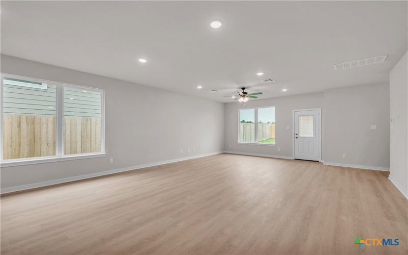 209 State Loop, Troy, TX 76579, 3 Habitaciones Habitaciones , ,2 BañosBaños,Residential,En Venta,209 State Loop,0,576701