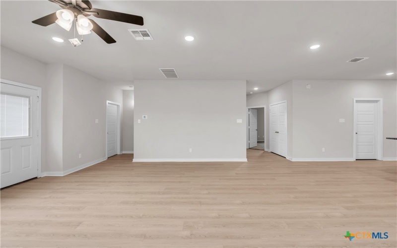 209 State Loop, Troy, TX 76579, 3 Habitaciones Habitaciones , ,2 BañosBaños,Residential,En Venta,209 State Loop,0,576701