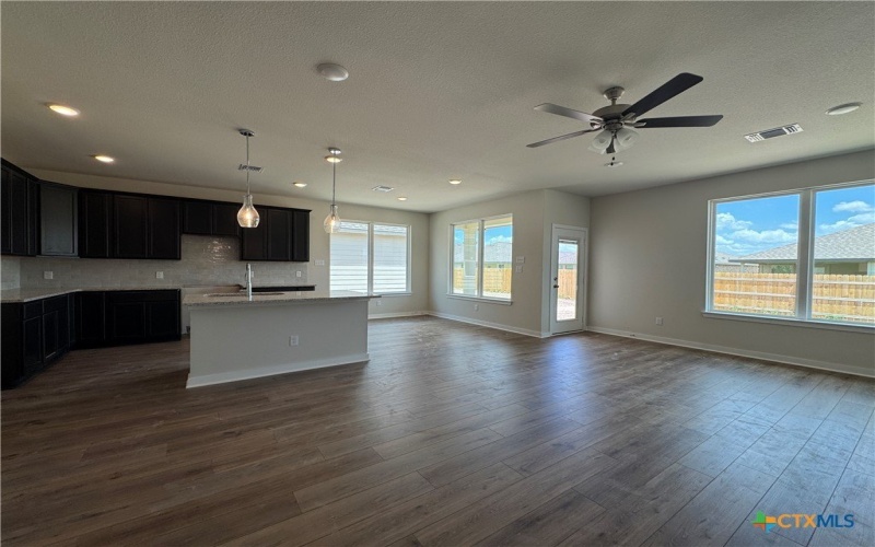 4036 Estes Court, Belton, TX 76513, 4 Habitaciones Habitaciones , ,2 BañosBaños,Residential,En Venta,4036 Estes Court,0,576725
